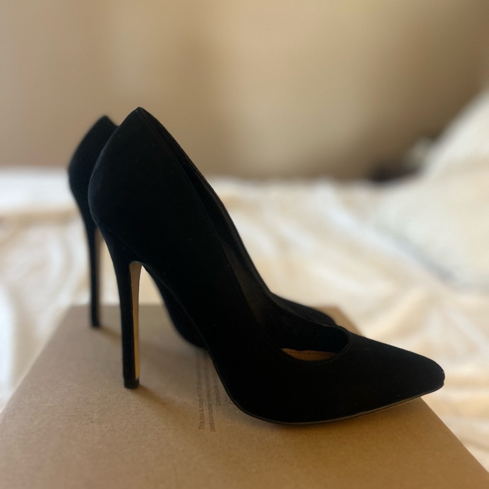 Black Heels size 8